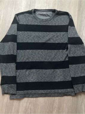Banana Republic Long Sleeve Crewneck Striped Shirt - Black & Gray